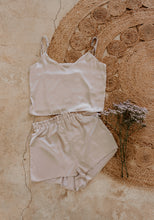 Load image into Gallery viewer, Lush Set Ivory