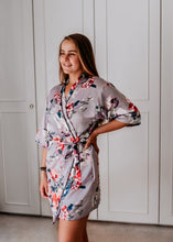 Load image into Gallery viewer, Sunday Gowns
