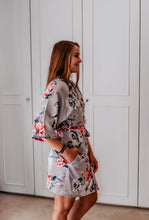 Load image into Gallery viewer, Sunday Gowns